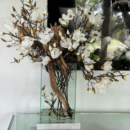 White Magnolias in 16″ Tall Casa Moderna