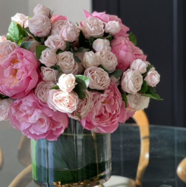 Spring Bloom Bouquet in 18 cm Glass Cylinder with Leaf