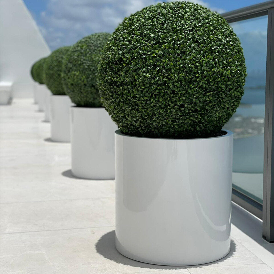 20″ Topiary with Max Fiberglass Vase